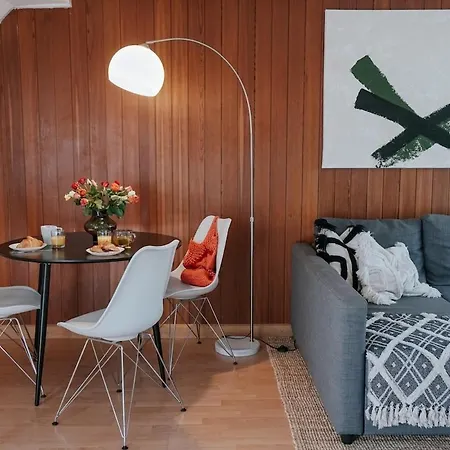 Zentral Gelegenes Rooftop-apartment In Apartment *